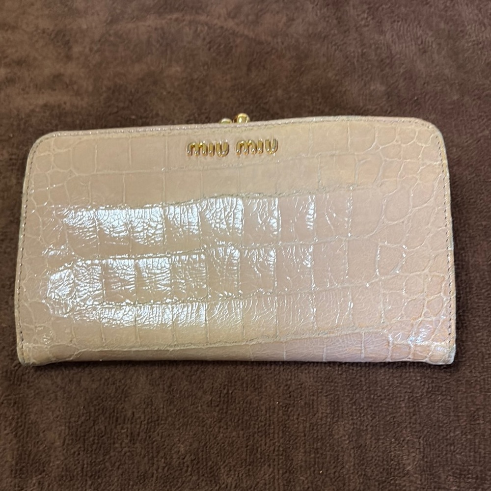 Miu Miu Beige Croc-Embossed Wallet